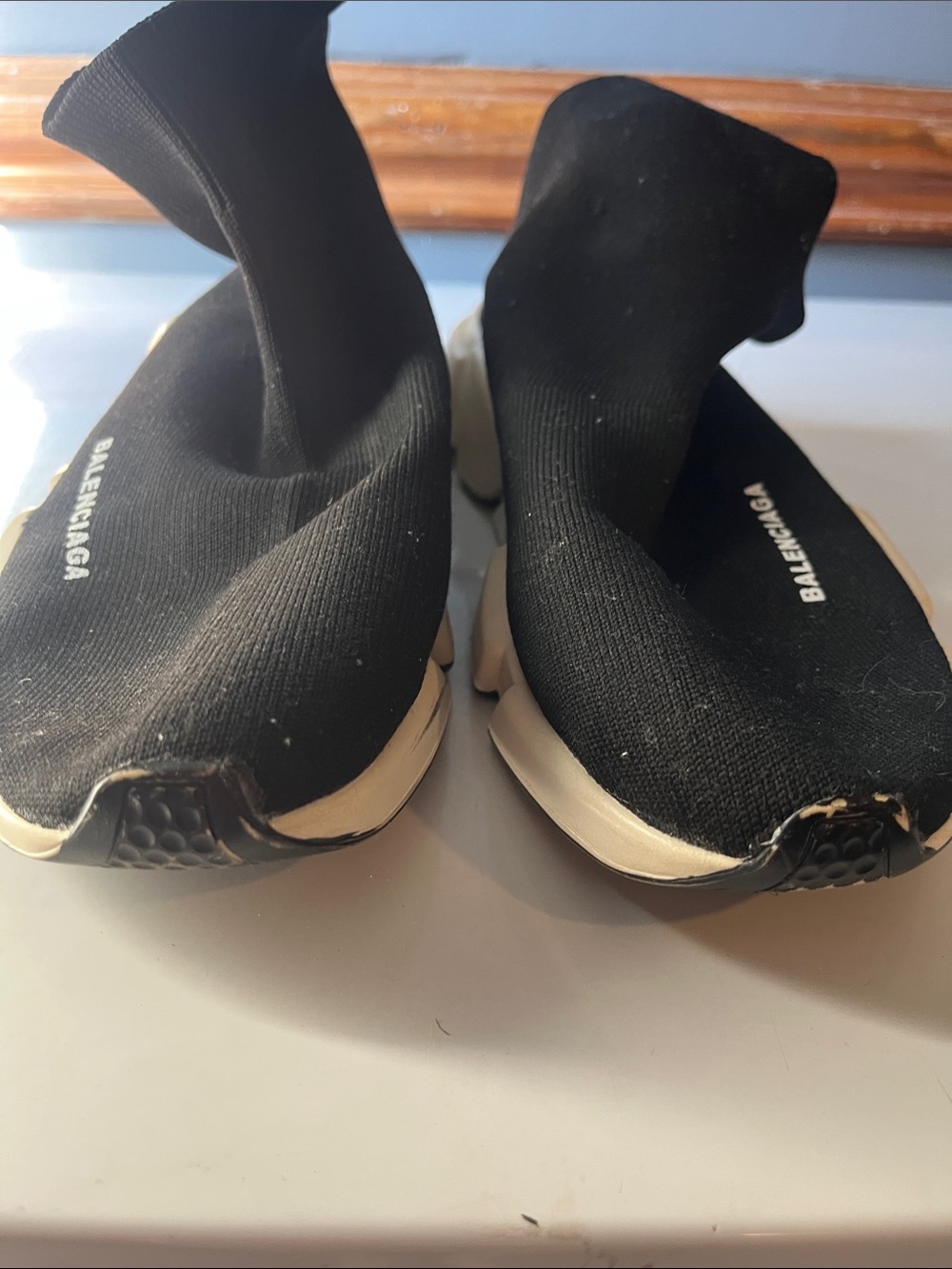 Men’s Balenciaga slip on  sneakers 9 1/2 - Picture 2 of 7